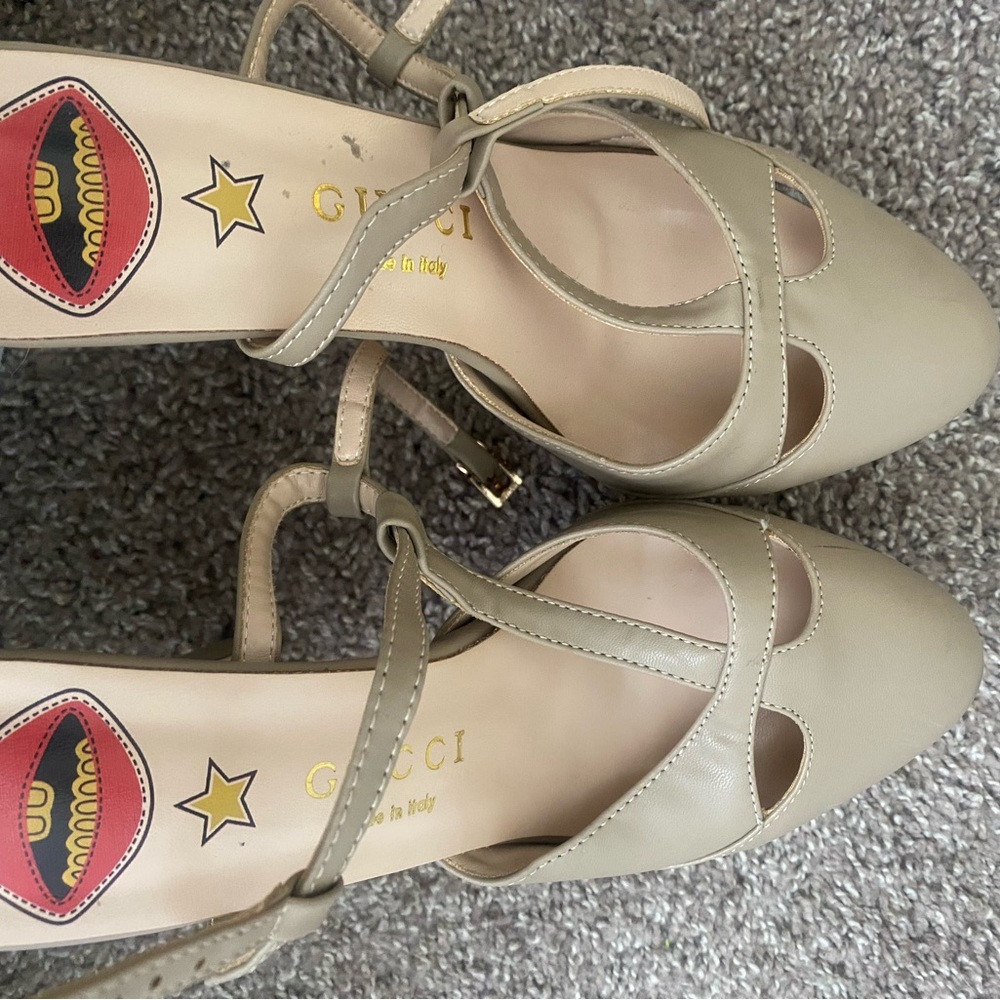 Used heels - Picture 3 of 10